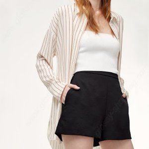 Aritzia Babaton Lochan Short Black Size 2